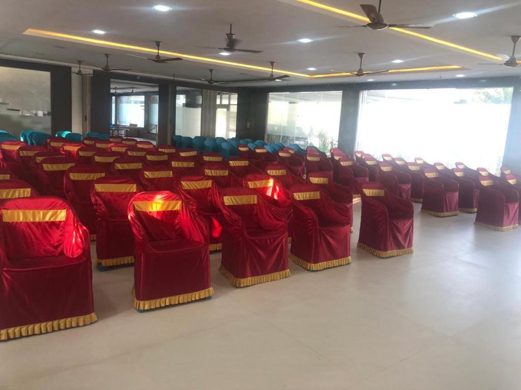 Grand Meridian Vinnamangalam Kültér fotó